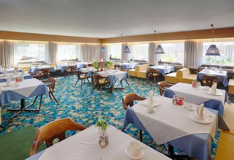 Отель Weingarten