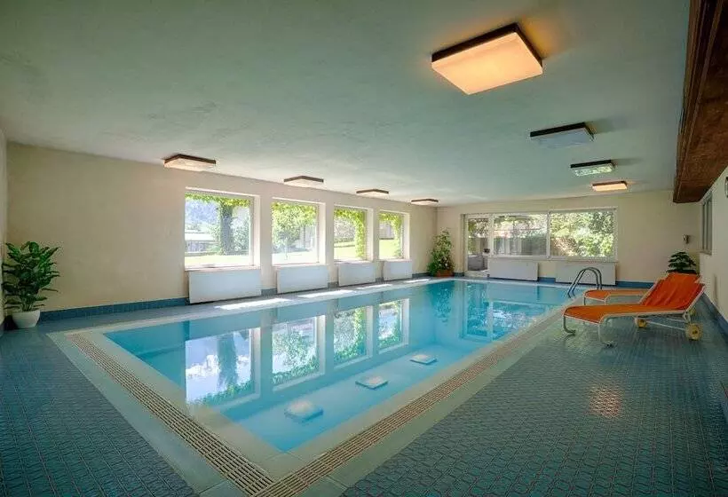 Отель Weingarten