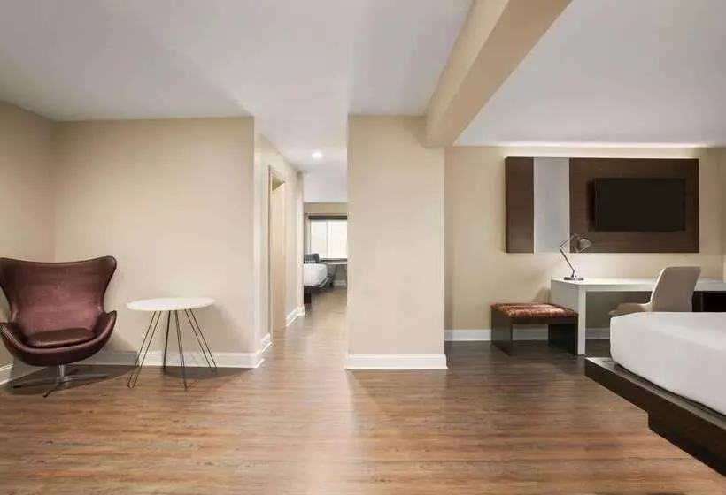 ホテル Wyndham Newport