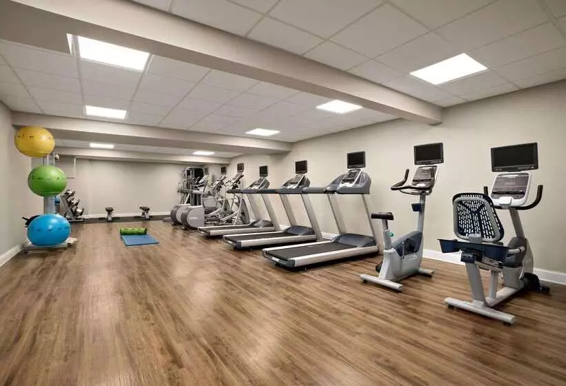 ホテル Wyndham Newport