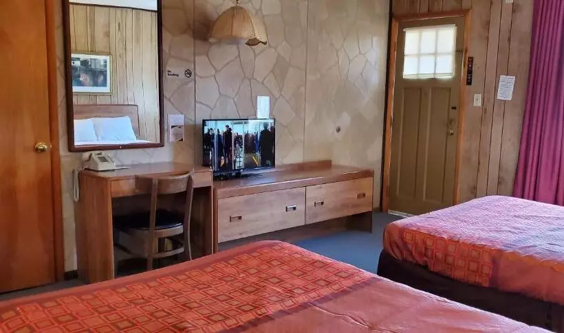 汽车旅馆 Red Ranch Inn