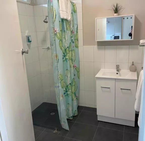 Camperdown Cascade Motel