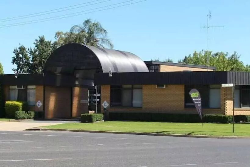 فندق Avondel Motor Inn