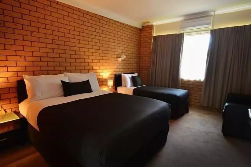 فندق Avondel Motor Inn