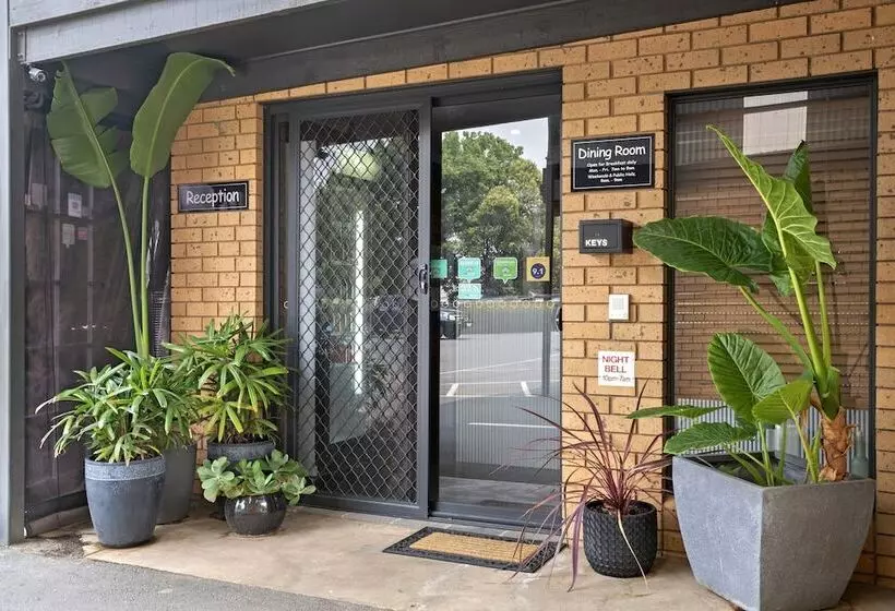 فندق Avondel Motor Inn