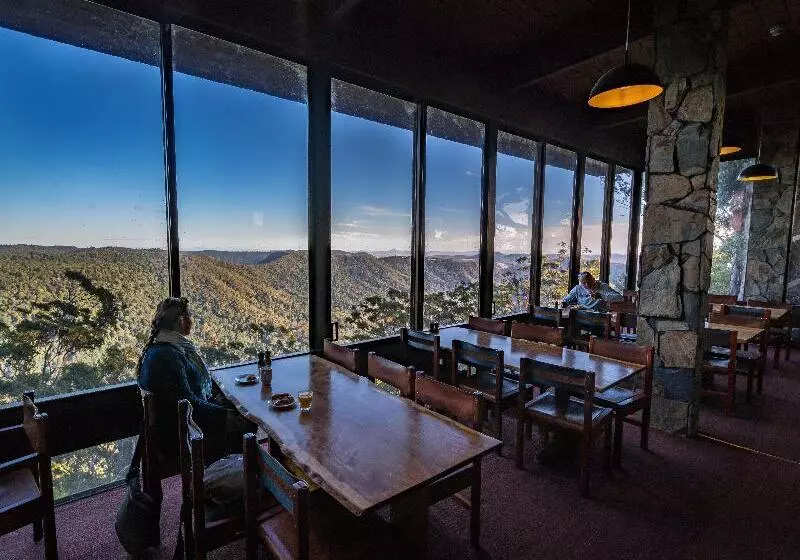 Отель Binna Burra Sky Lodges