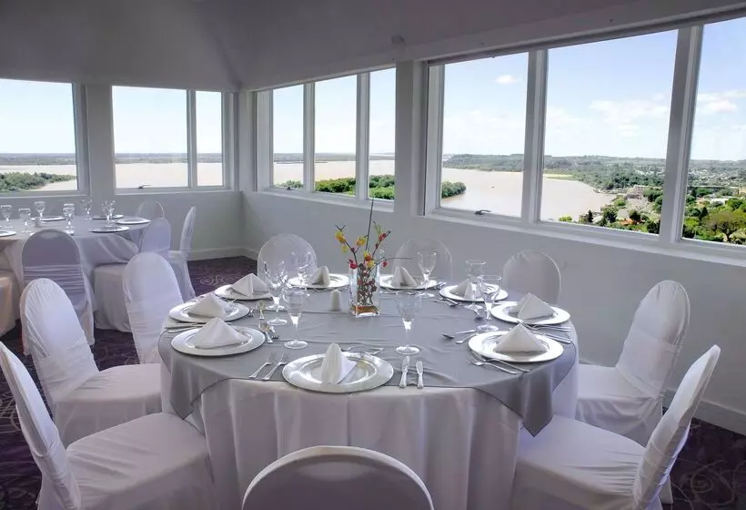 Howard Johnson By Wyndham Plaza Hotel Mayorazgo