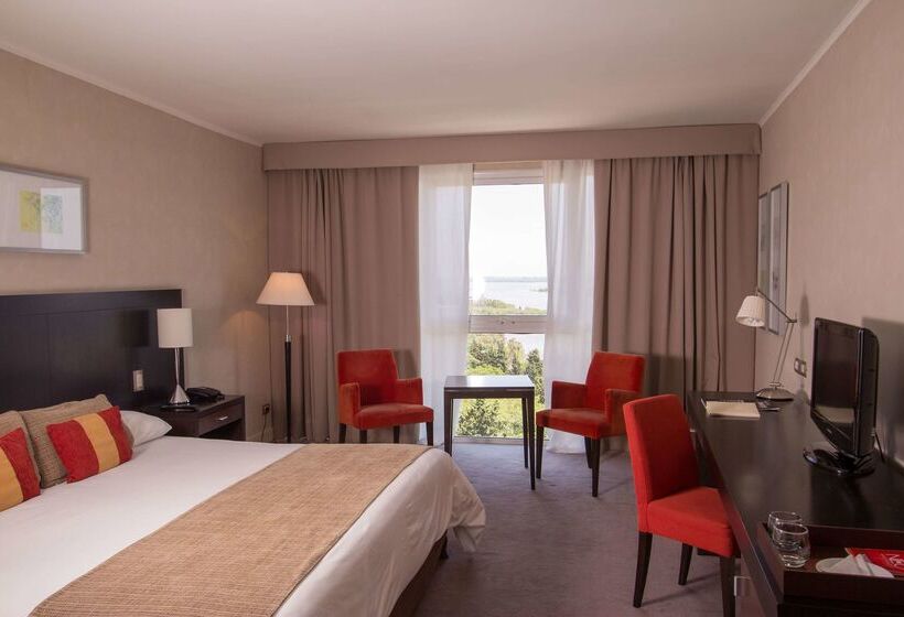 Howard Johnson By Wyndham Plaza Hotel Mayorazgo