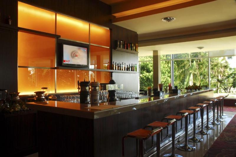 Howard Johnson By Wyndham Plaza Hotel Mayorazgo