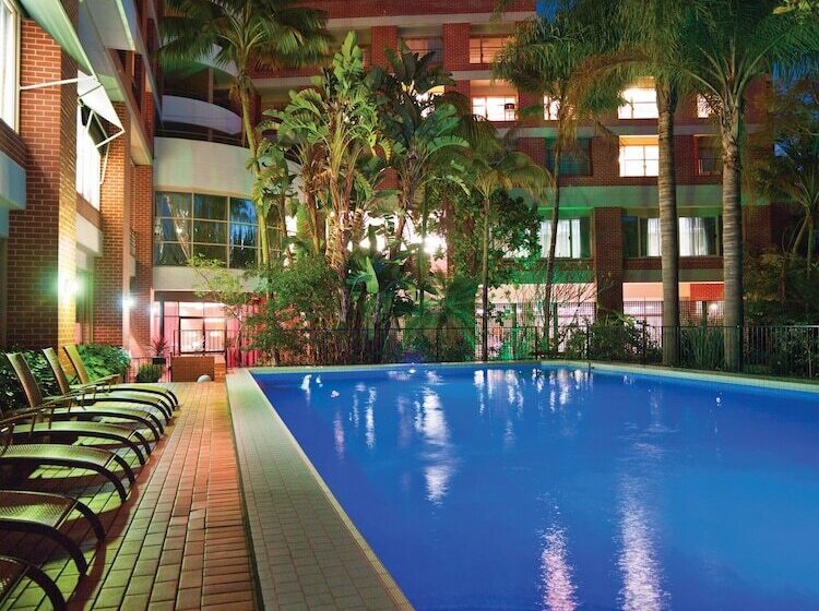 Adina Apartment Hotel Sydney Surry Hills