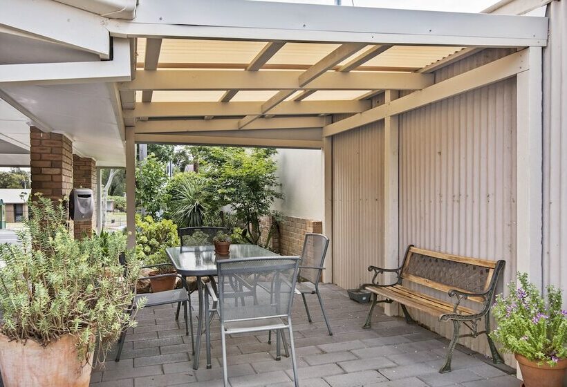 酒店 Golden Square Motor Inn