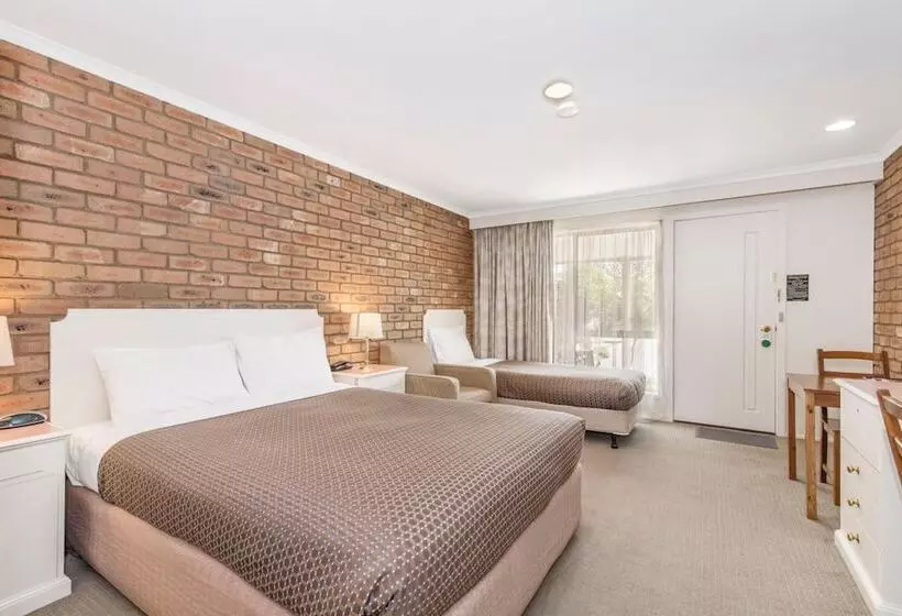 酒店 Golden Square Motor Inn