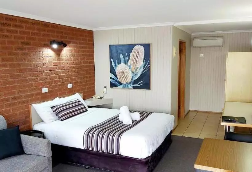 호텔 Country Mile Motor Inn