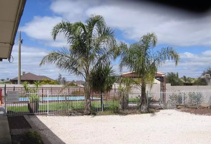 호텔 Darlot Motor Inn