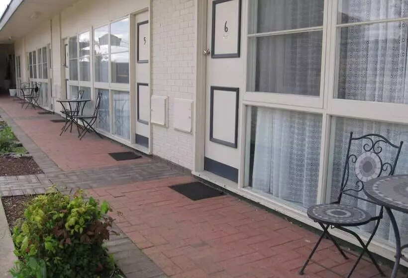 호텔 Darlot Motor Inn