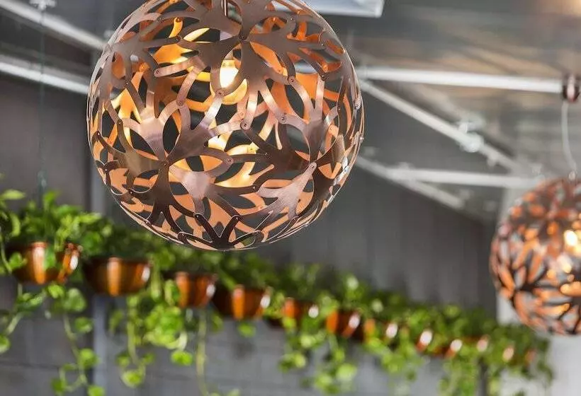 Отель Grand Chancellor Brisbane