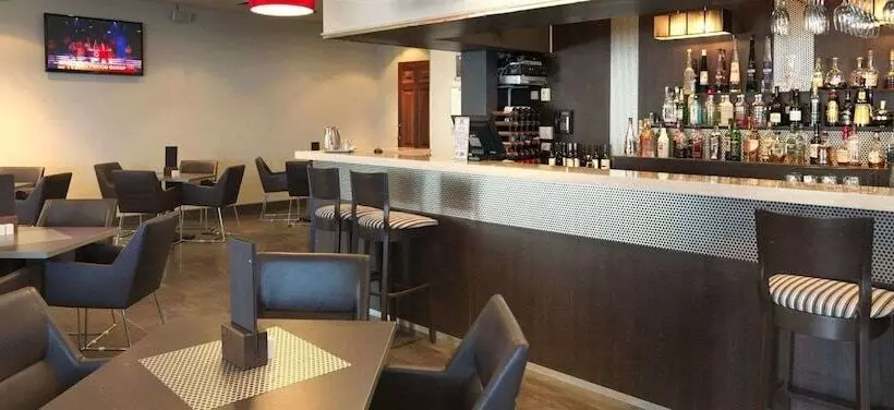 Отель Grand Chancellor Brisbane