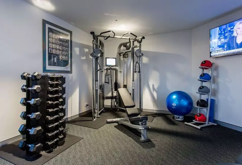 Отель Grand Chancellor Brisbane