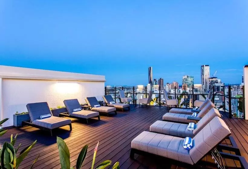 Отель Grand Chancellor Brisbane