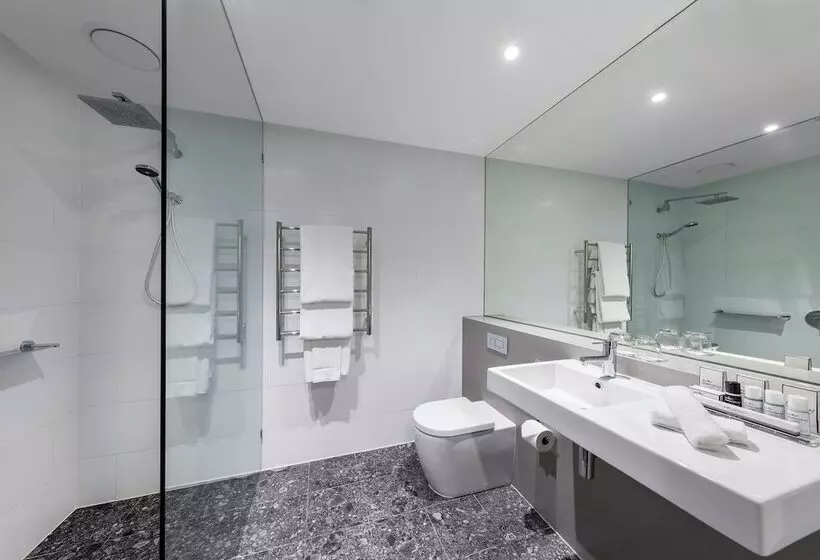 Отель Grand Chancellor Brisbane