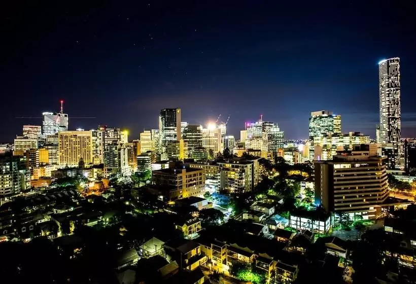 Отель Grand Chancellor Brisbane