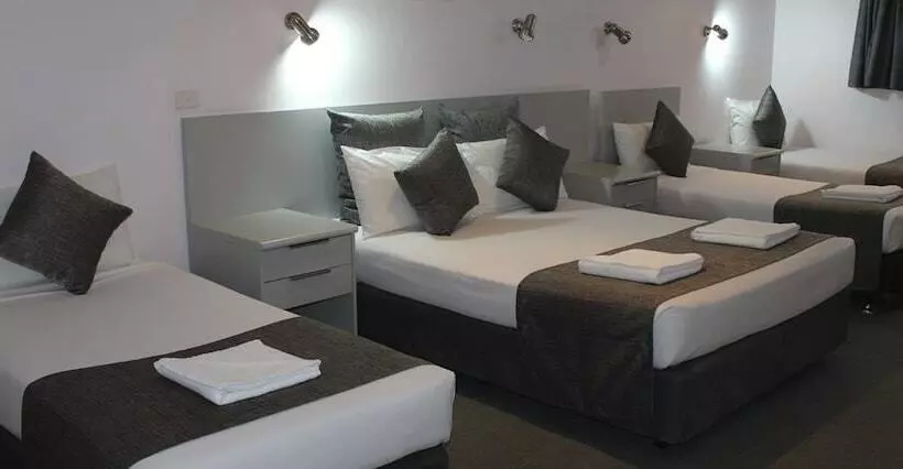 호텔 Hume Villa Motor Inn