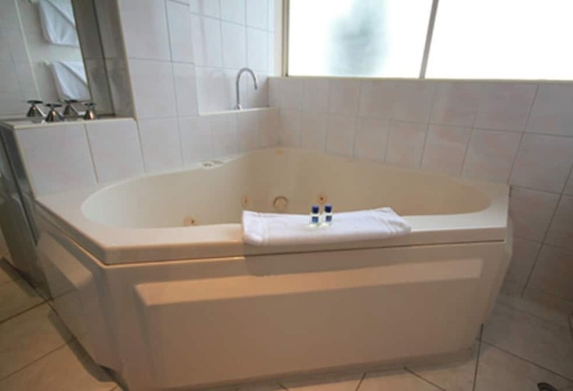 فندق Hume Villa Motor Inn