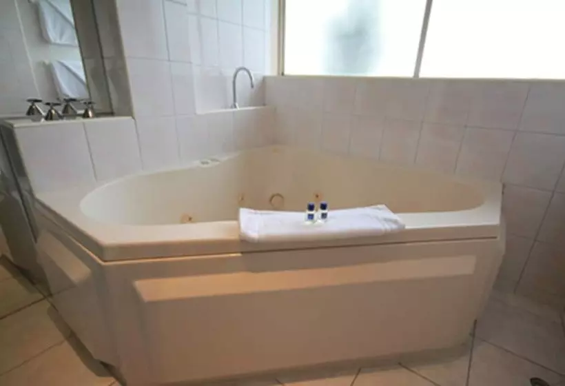 호텔 Hume Villa Motor Inn