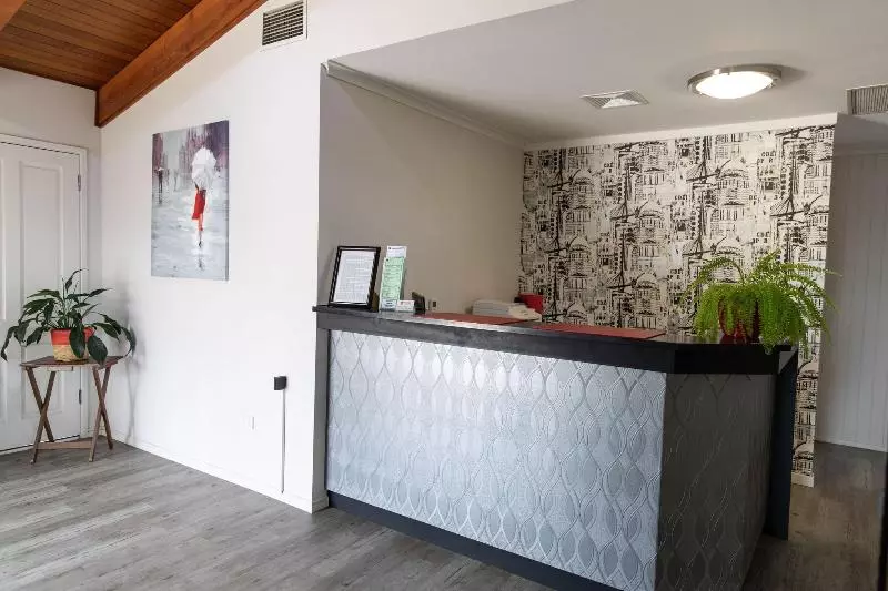 ホテル Lantern Motor Inn