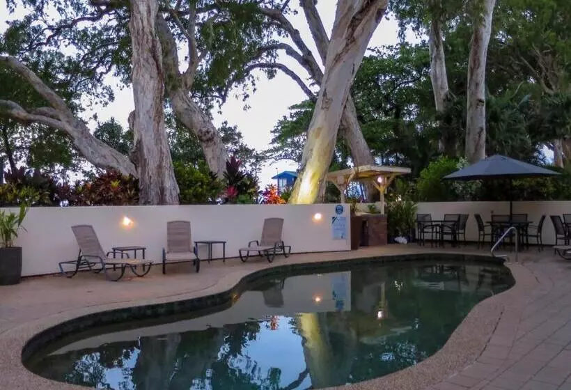 호텔 Marlin Waters Beachfront Apartments