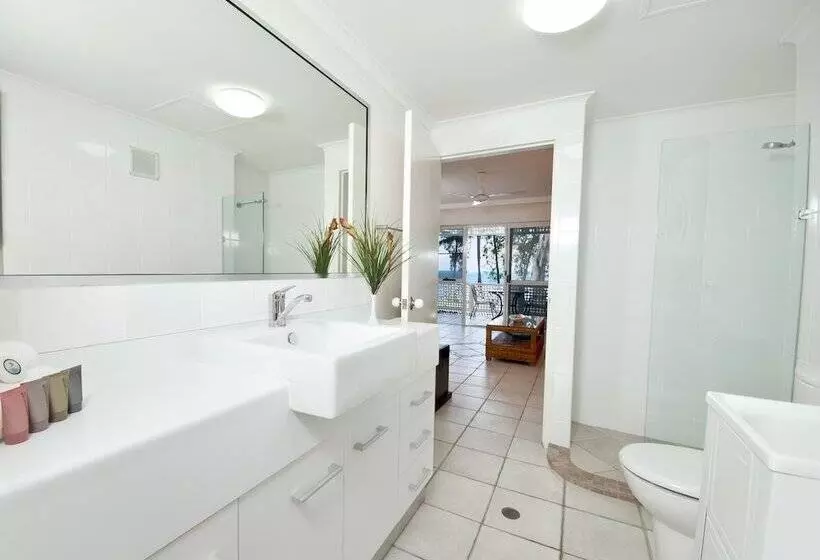 호텔 Marlin Waters Beachfront Apartments