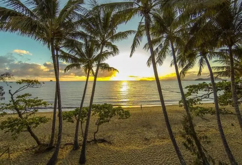 호텔 Marlin Waters Beachfront Apartments