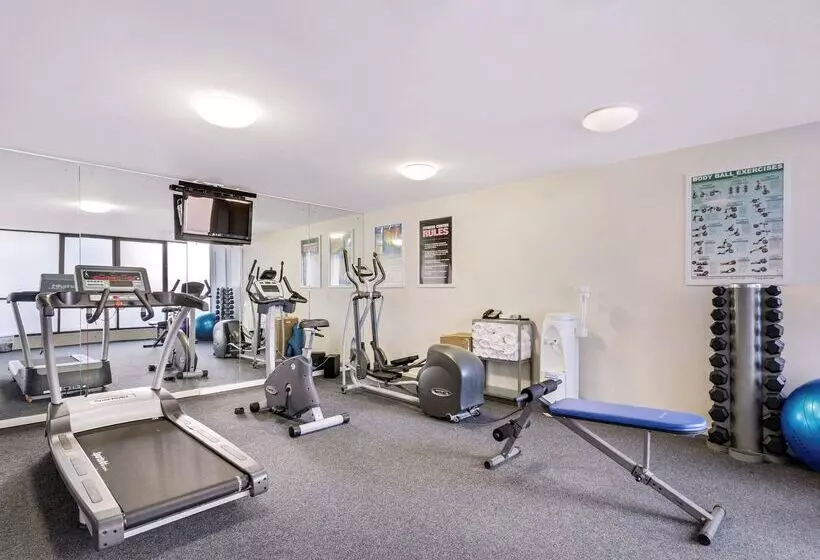 Отель Mercure Rockhampton