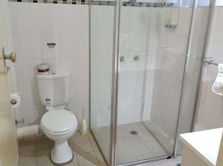 בית מלון כפרי Molly Morgan Motor Inn