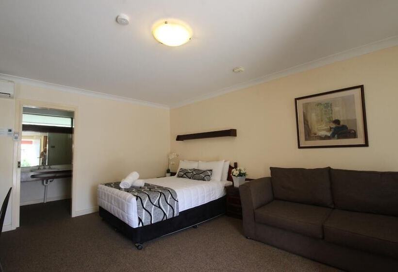 בית מלון כפרי Molly Morgan Motor Inn