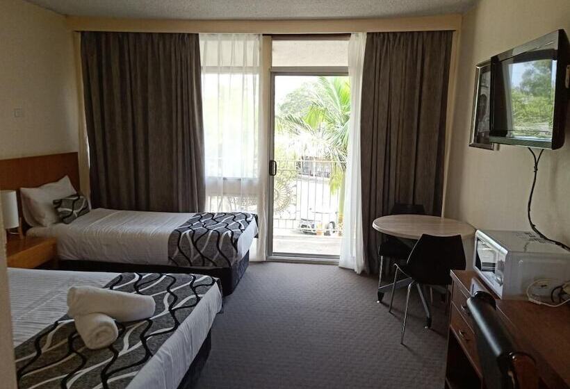 בית מלון כפרי Molly Morgan Motor Inn