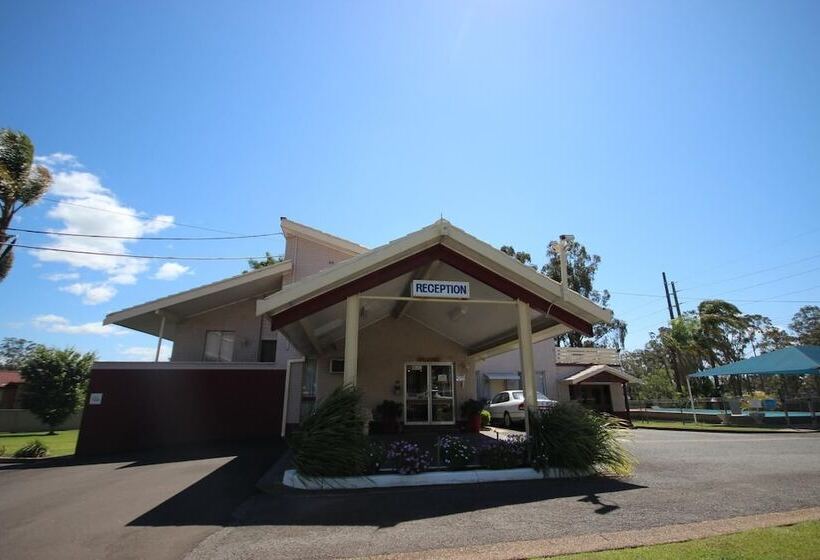 בית מלון כפרי Molly Morgan Motor Inn