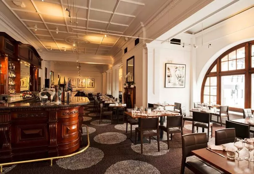 Отель Treasury Brisbane