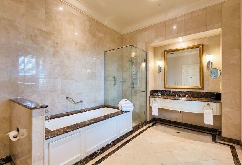 בית מלון כפרי Treasury Brisbane