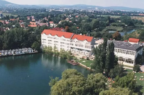 Seehotel Böck-Brunn