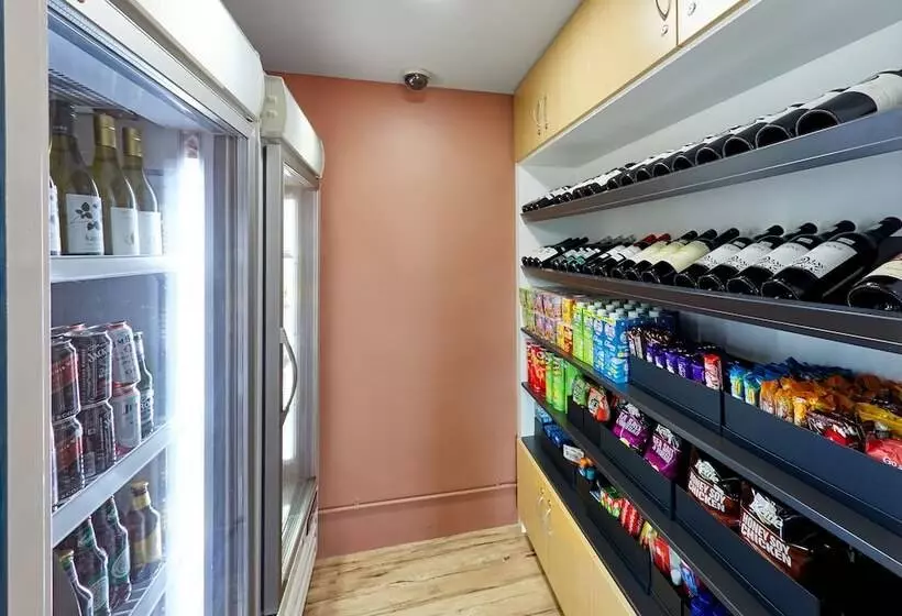 Broadwater Resort Como