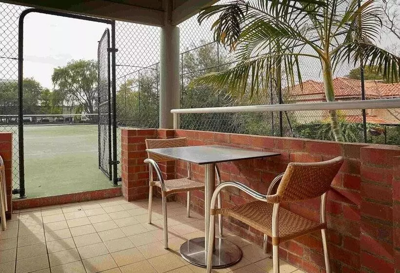 Broadwater Resort Como