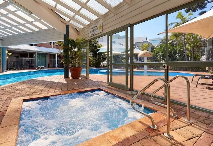 Broadwater Resort Como