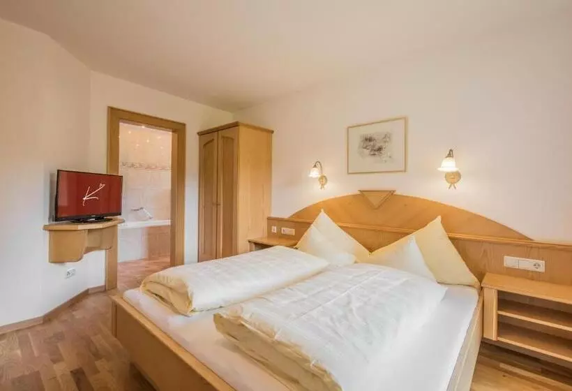 Отель Landhaus Kristall