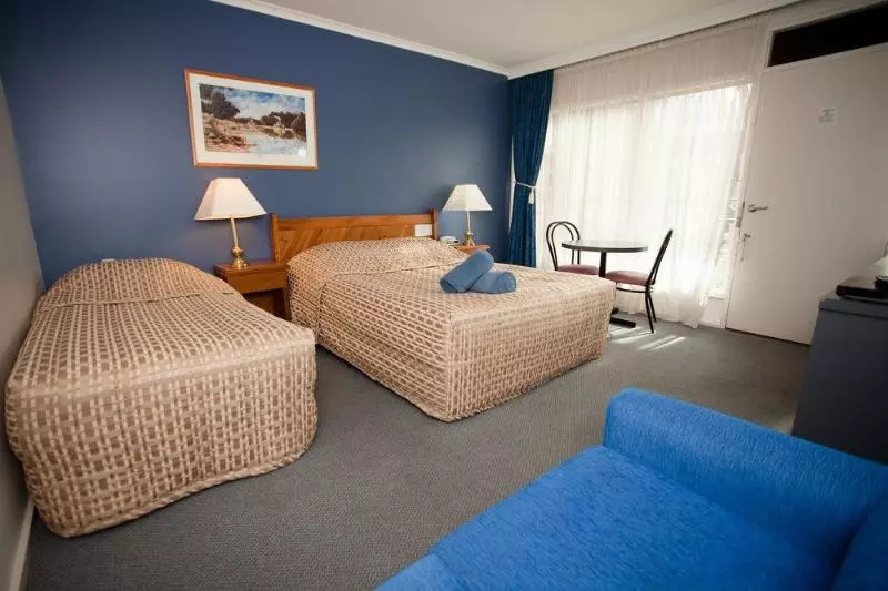 The River Boat Hotel   Echuca