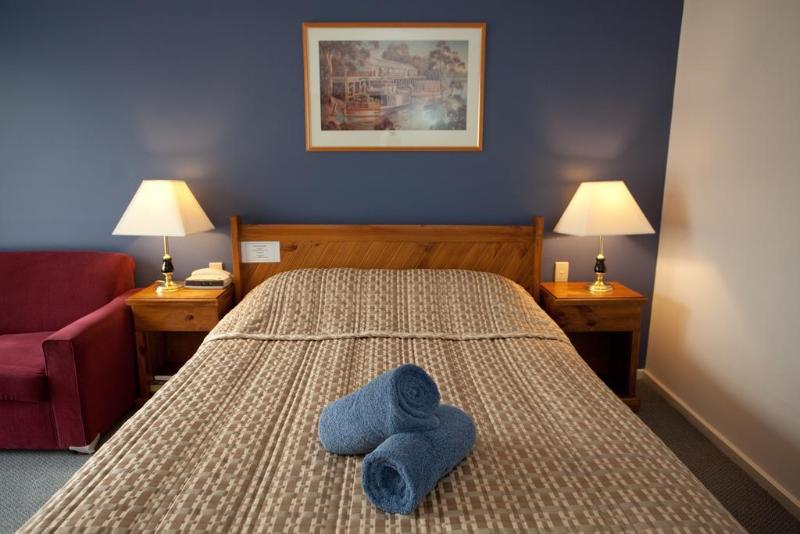 The River Boat Hotel Echuca