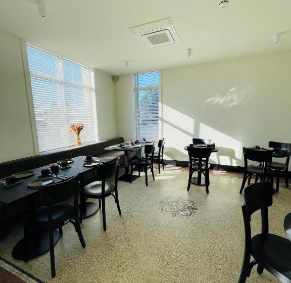 هتل Bell X Kortrijk Wevelgem