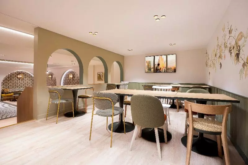 호텔 Citadines Toison D’or Brussels Apart