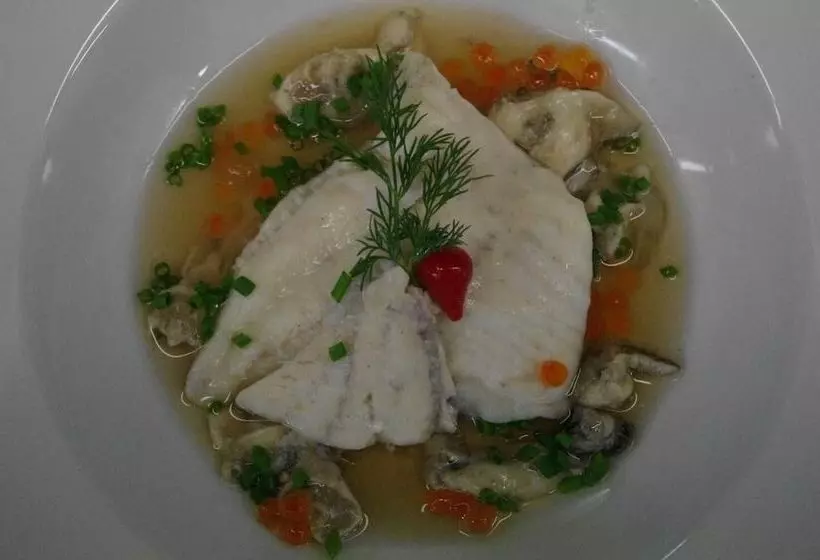 酒店 Logis Hostellerie De La Claire Fontaine