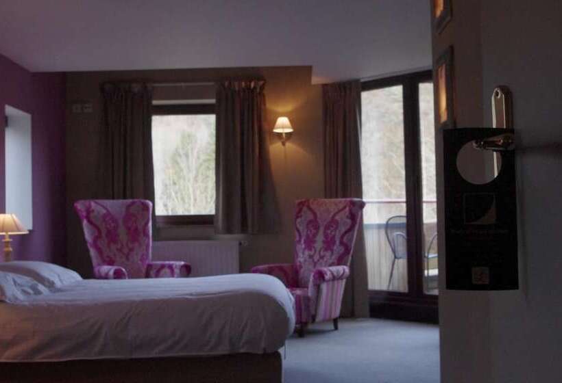 هتل Logis Hostellerie De La Claire Fontaine